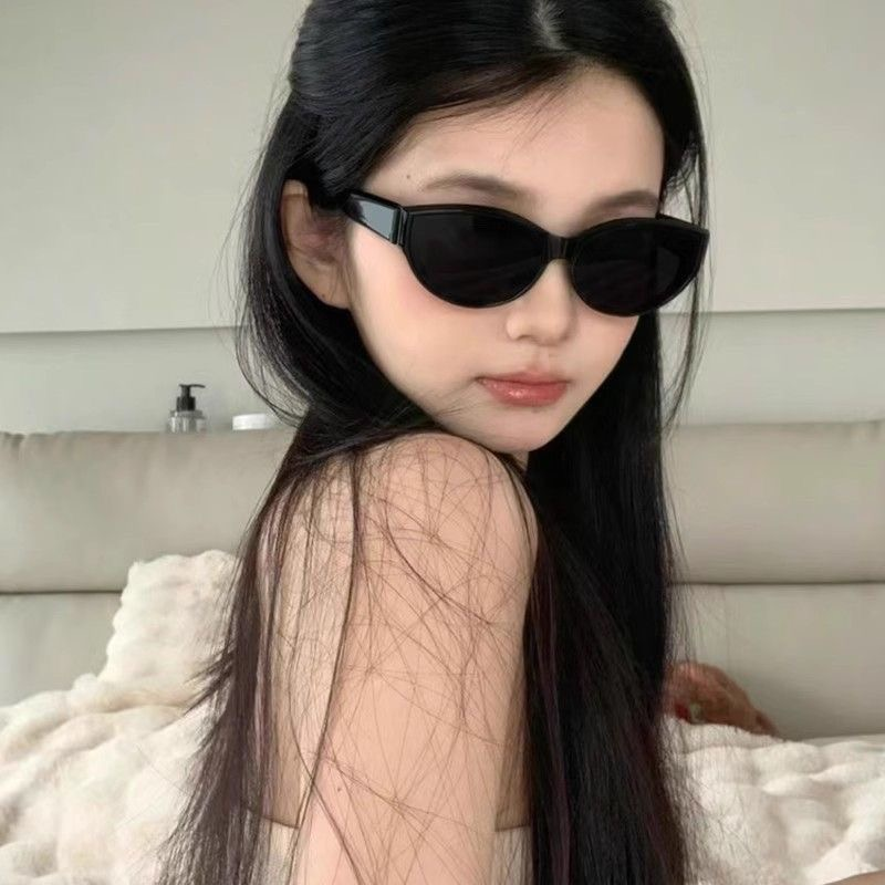 Women's Cat Eye sunglasses Multi-angle display